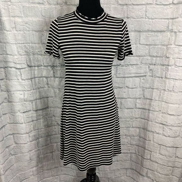 Stiletto’s Dresses & Skirts - Stiletto’s mock turtleneck short sleeve ribbed stripe B&W mini dress sz M